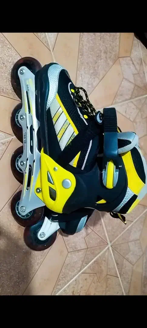 اسکیت کاملن سالم تمیز|دوچرخه، اسکیت، اسکوتر|چالوس, |دیوار