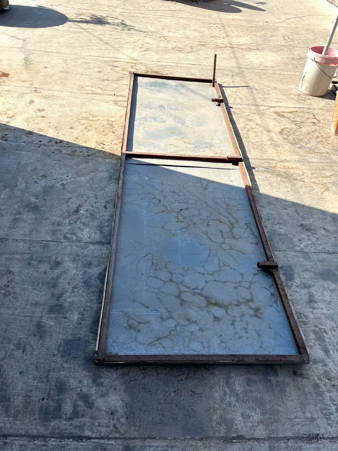 تابلو آهنی برای نصب بنر|فروشگاه و مغازه|لنجان, |دیوار