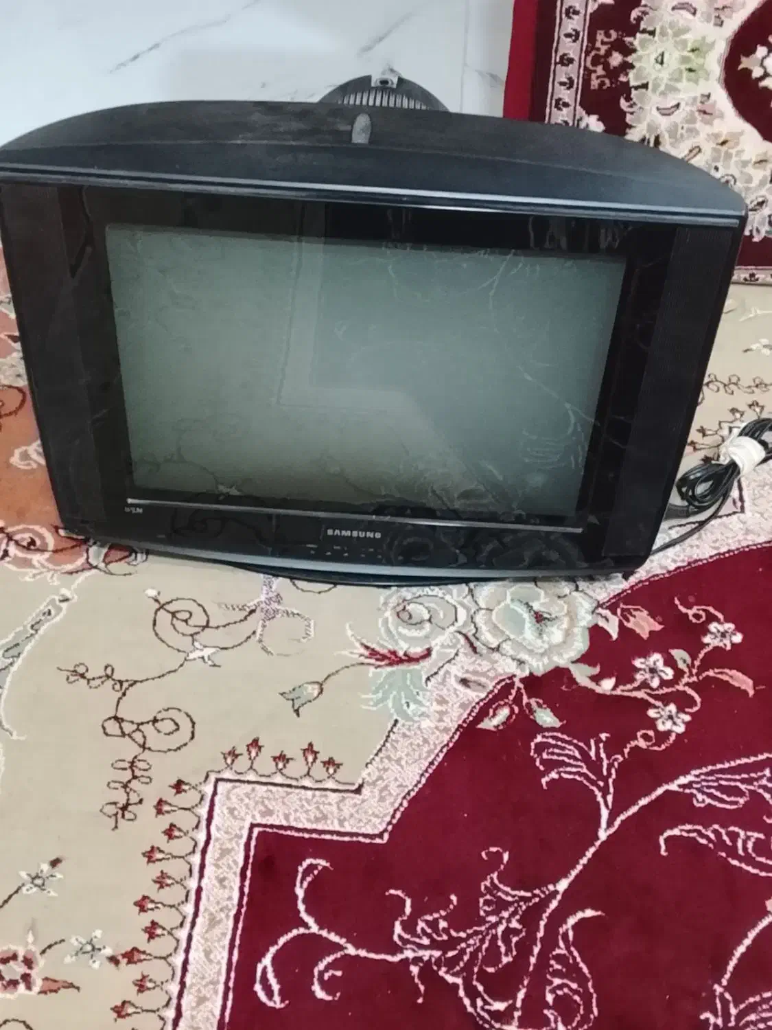 تلویزیون21 اینچ طرح LCD|تلویزیون و پروژکتور|سقز, |دیوار