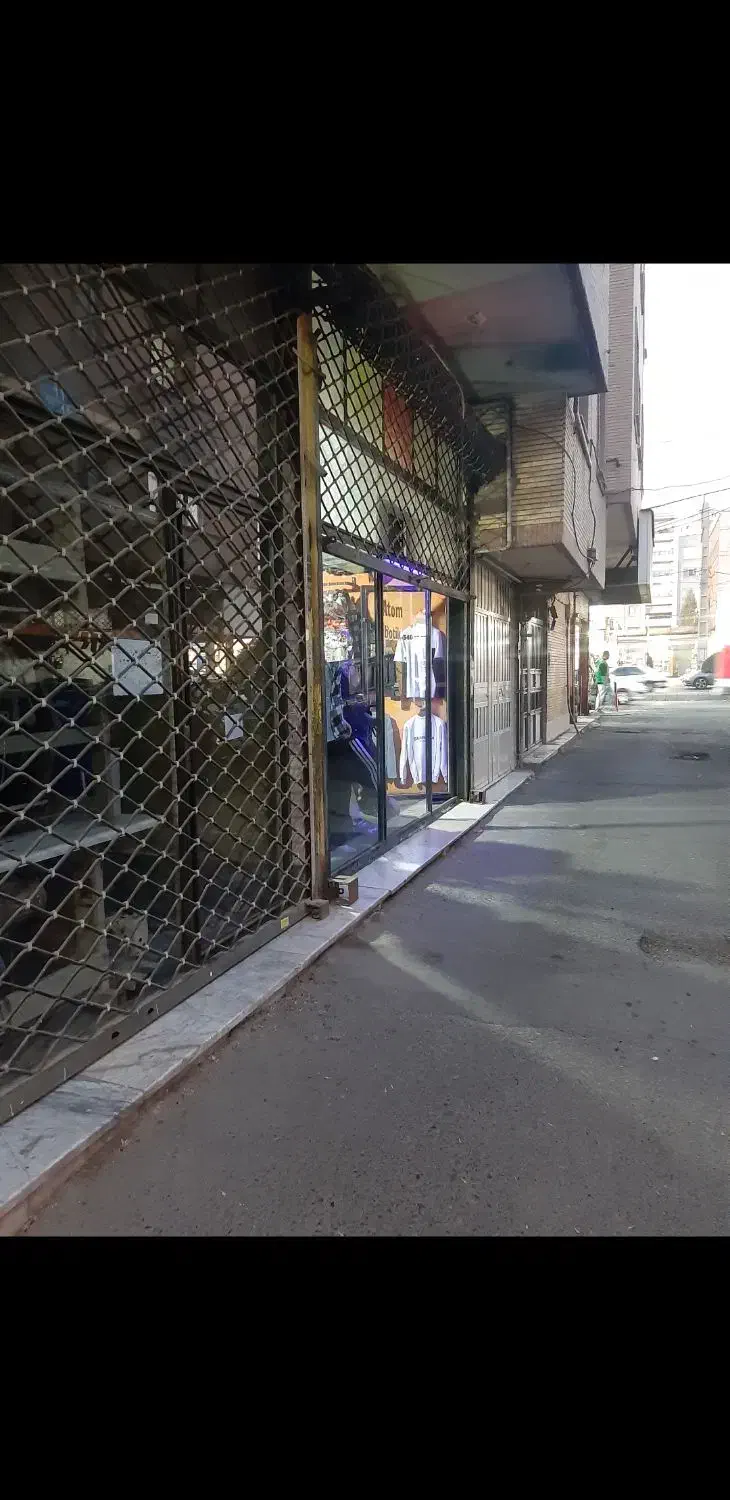 مغازه ۲۸ متری با بالکن|اجارهٔ مغازه و غرفه|ملارد, |دیوار