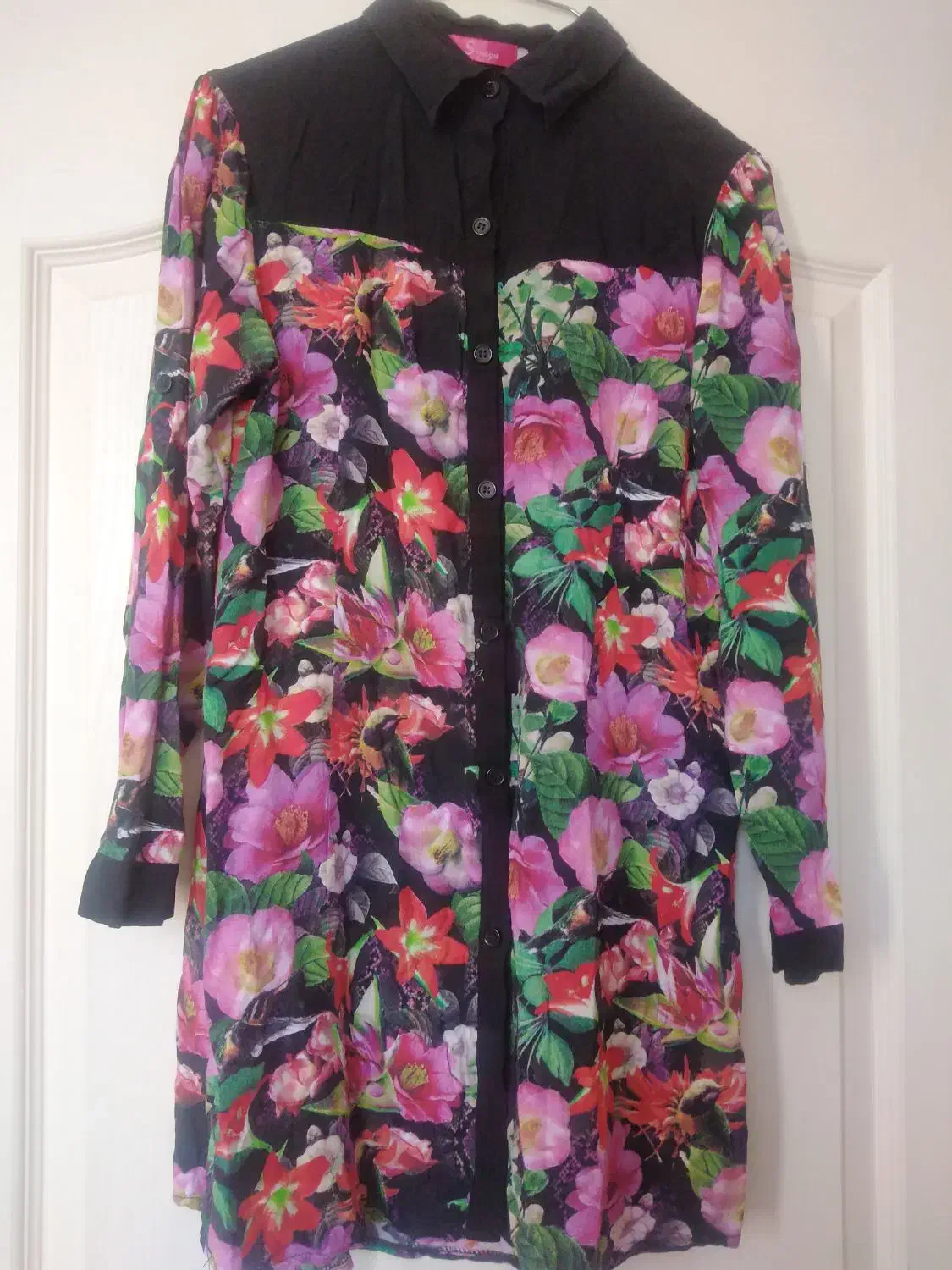 لباس نخی نو|لباس|نیشابور, محله میدان باغات|دیوار