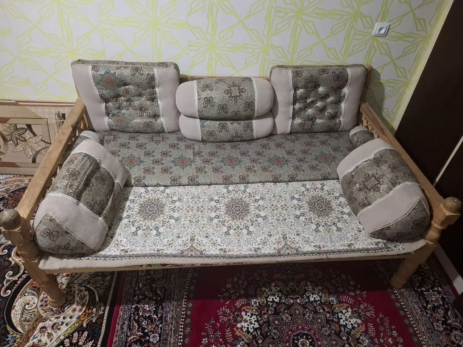 تخت سنتی|تخت و سرویس خواب|هشتگرد, شهرک صنعتی هشتگرد|دیوار