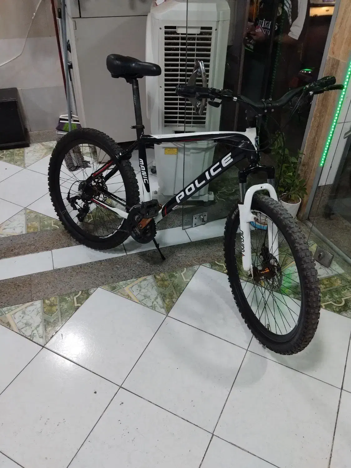 دوچرخه 26 POLlCE تمام فابریک اصلی|دوچرخه، اسکیت، اسکوتر|ملارد, |دیوار