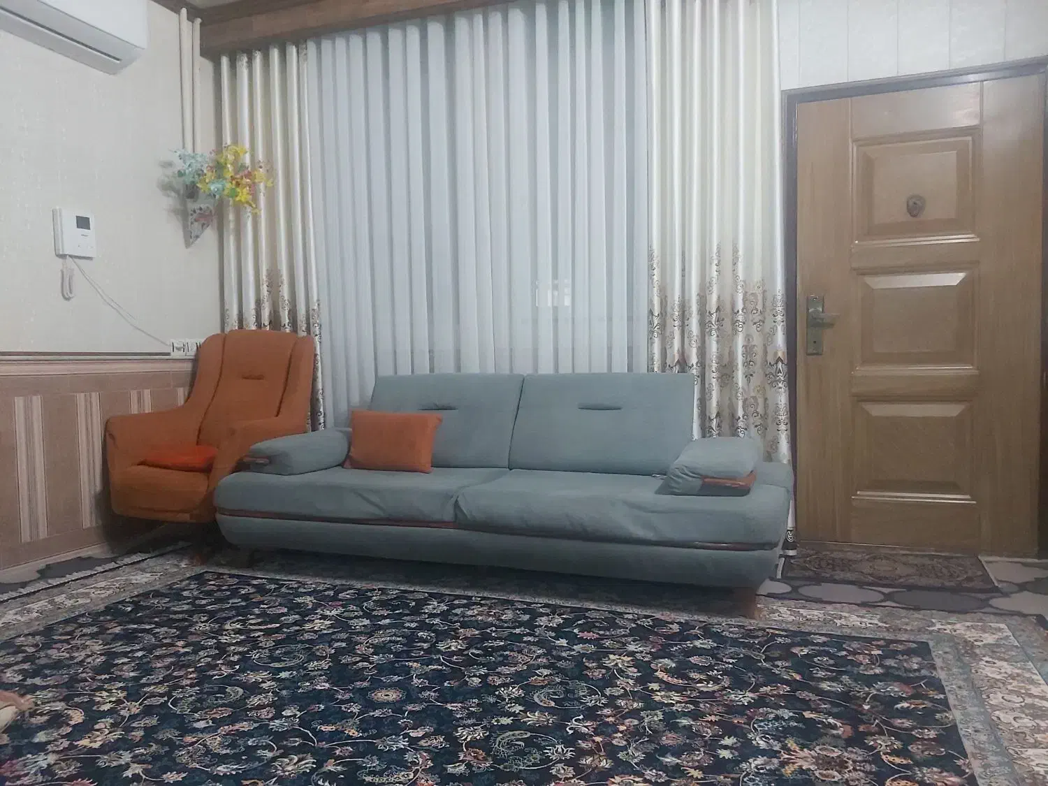 مبل تخت شو ۸ نفره|مبلمان خانگی و میز عسلی|آباده, |دیوار