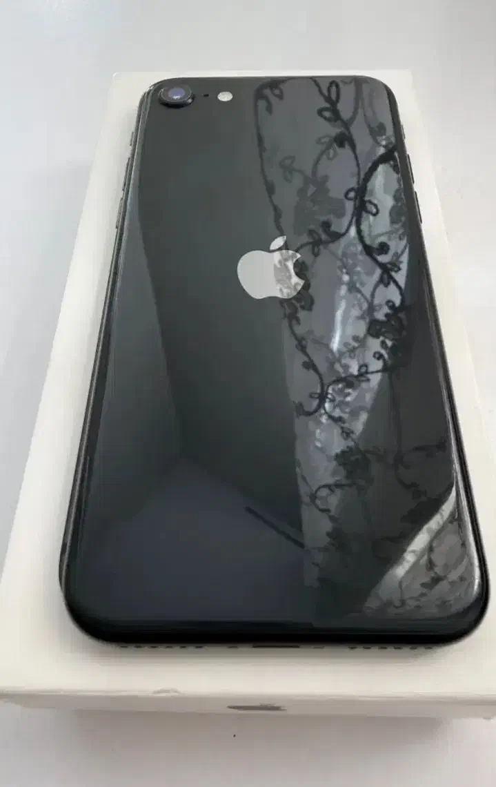 iphone se2020|موبایل|کرج, شهرک بنفشه|دیوار