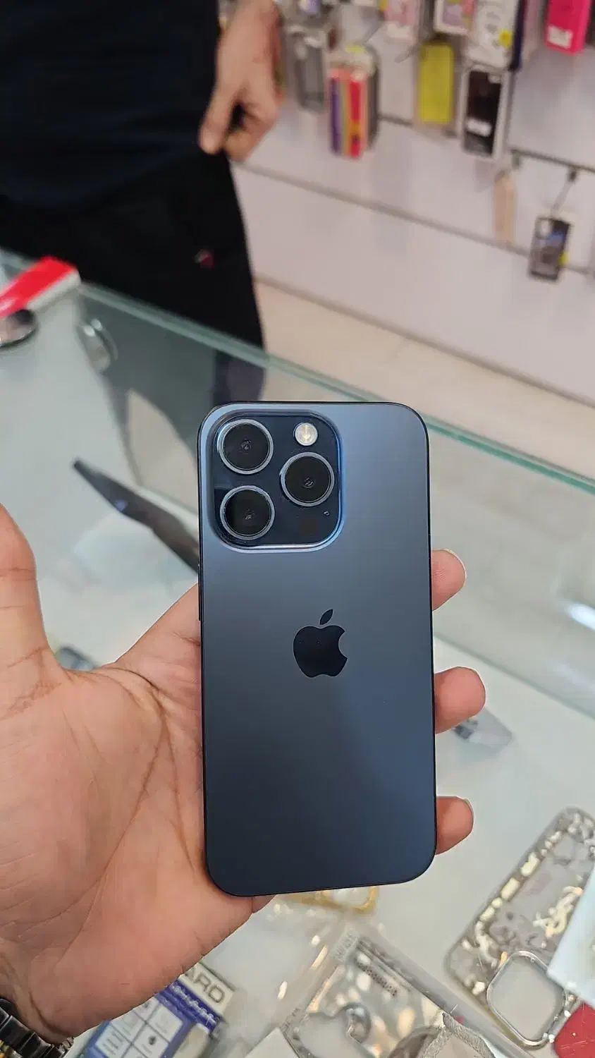 iphone 15 pro|موبایل|قم, صفائیه|دیوار