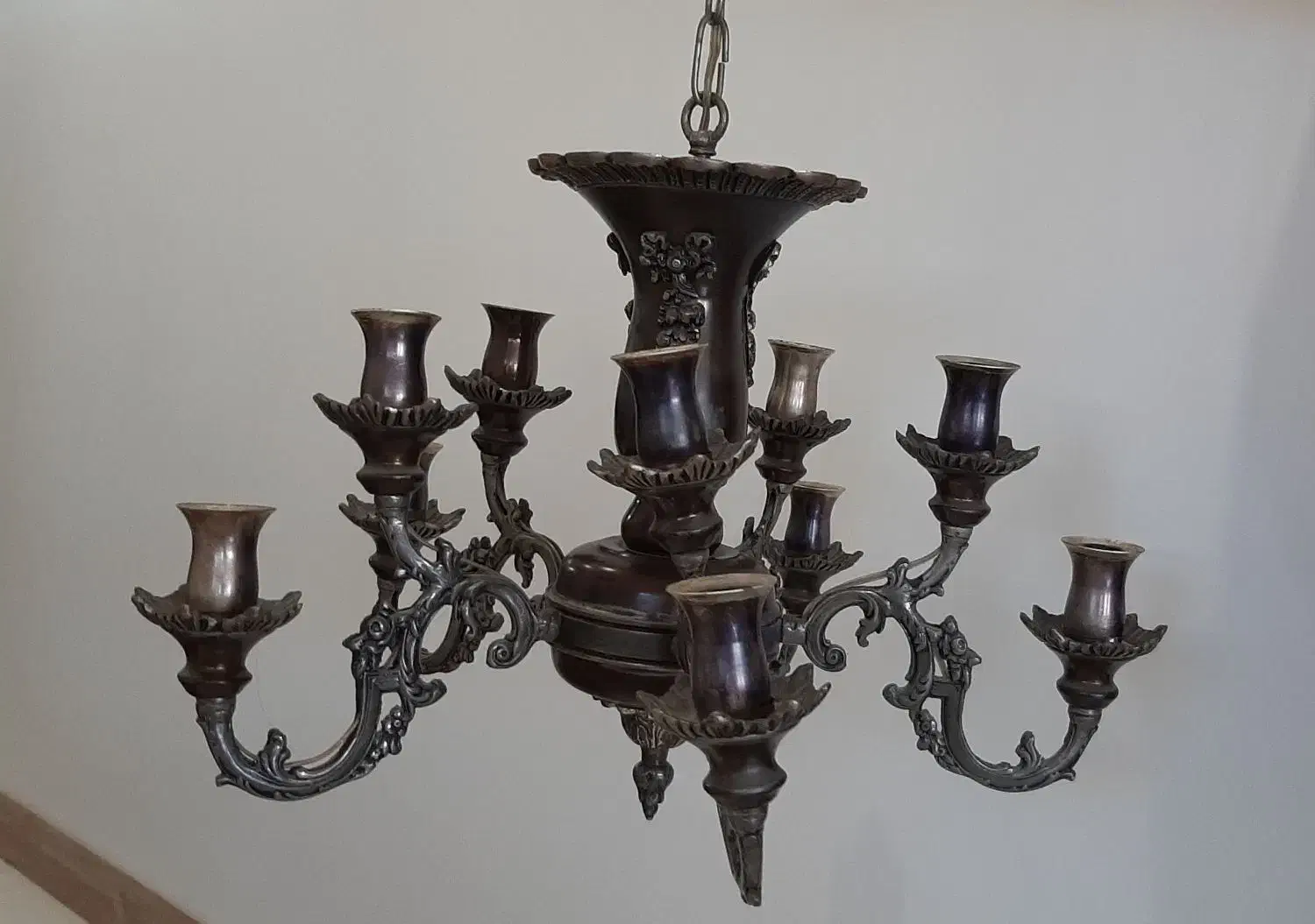 لوستر|لوستر و چراغ آویز|اصفهان, خواجو|دیوار