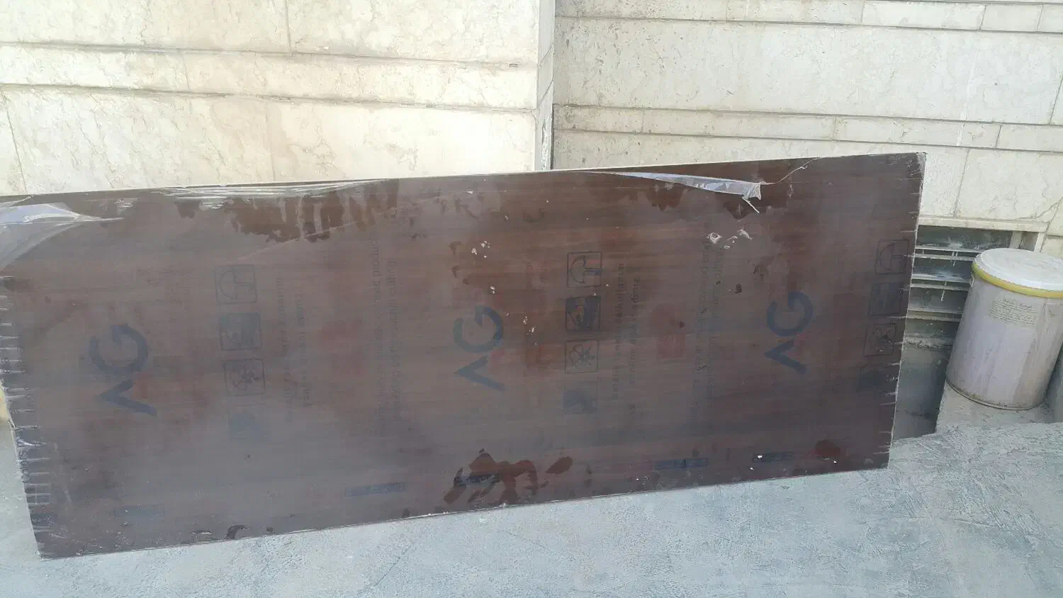 شلف و ورق های گلس کابینت|کتابخانه، شلف، قفسههای دیواری|قوچان, |دیوار