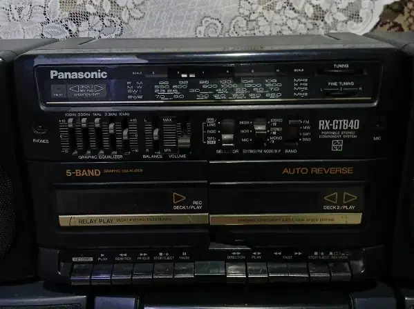 دو عدد رادیو ضبط Panasonic و aiwa|سیستم صوتی خانگی|اندیشه, اندیشه فاز ۱|دیوار