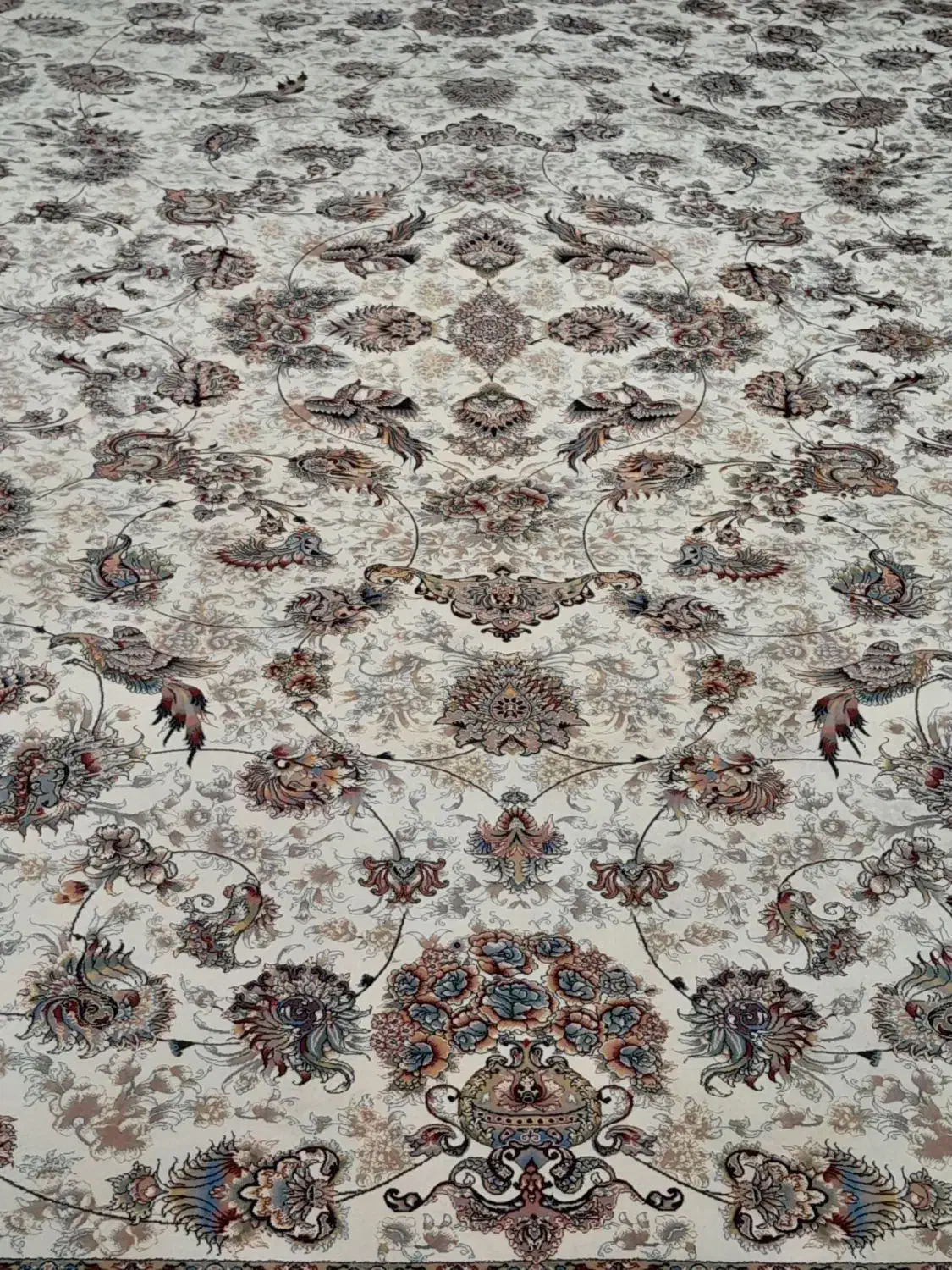 جفت ۹متری ماشینی|فرش|مراغه, |دیوار