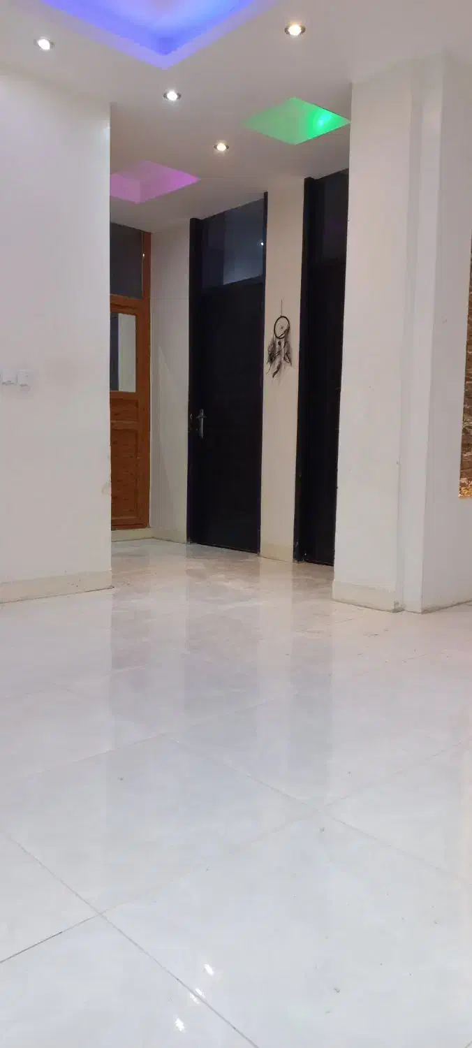 کاشی کار وسرامیک چسبی بدون ماسه و سیمان بدون تخریب|خدمات پیشه و مهارت|شوشتر, |دیوار