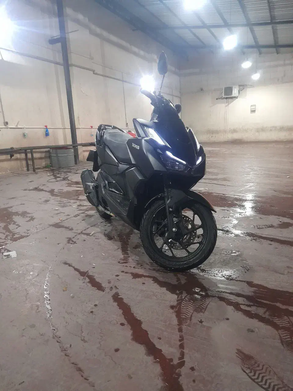 کلیک واریو ۱۶۰ در حد خشک|موتورسیکلت|زنجان, |دیوار