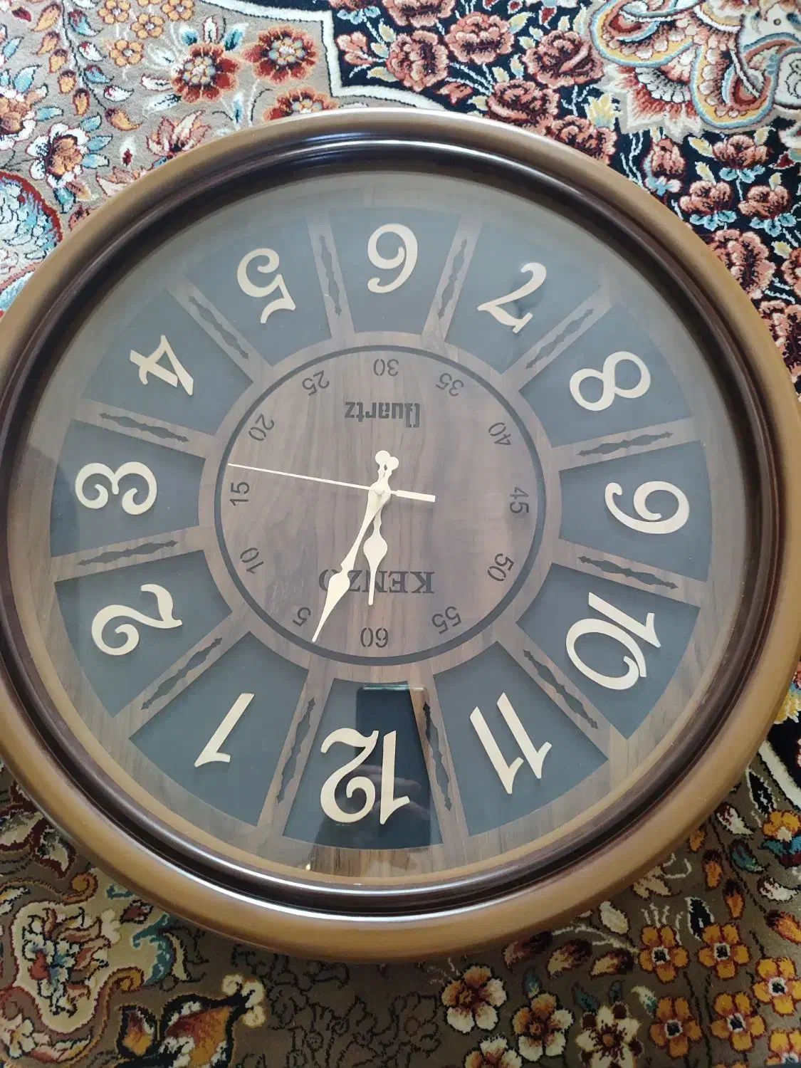 ساعت دیواری گرد|ساعت دیواری و تزئینی|شاهینشهر, مسکن مهر|دیوار