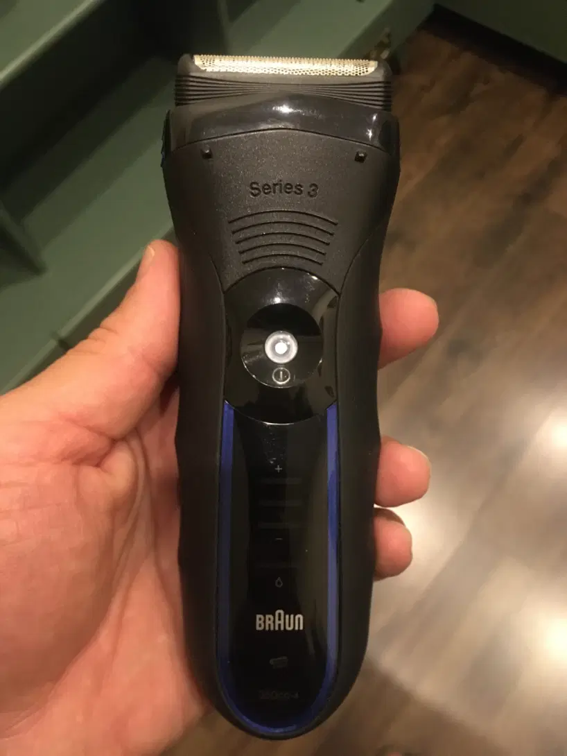 شیور براون Braun اصل با پایه شستشو اتومات|آرایشی، بهداشتی، درمانی|تهران, لویزان|دیوار