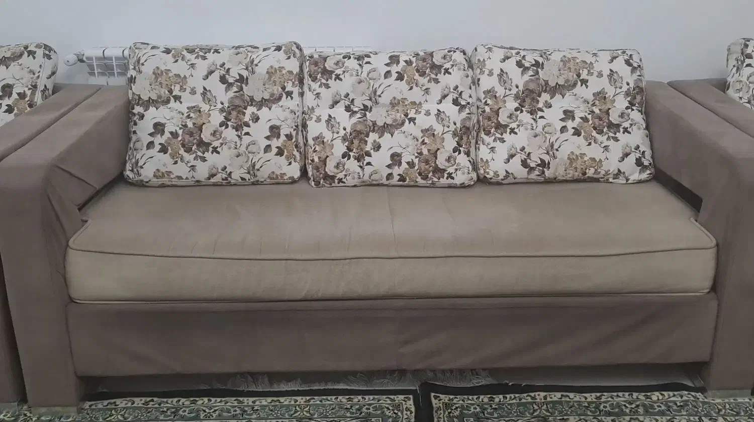 مبل راحتی ۵ نفره|مبلمان خانگی و میز عسلی|ری, دیلمان|دیوار