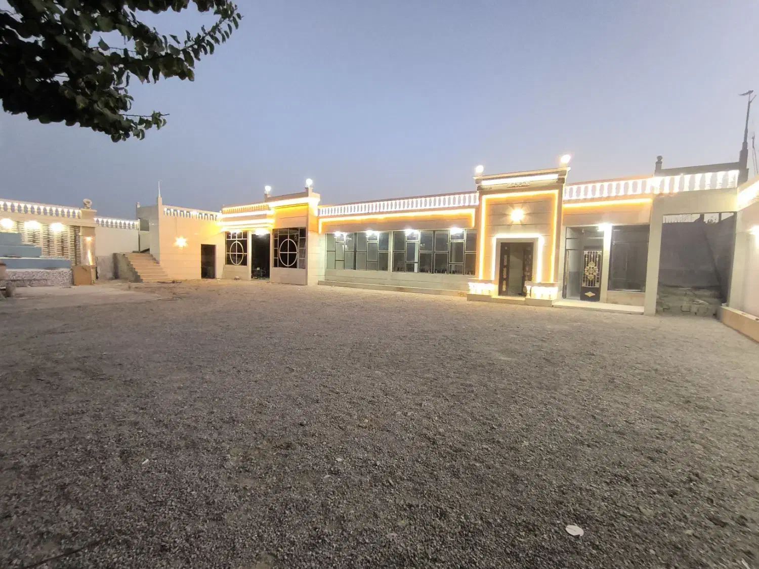 باغ تالار شهریار ظرفیت ۲۰۰ نفر اجاره برای جشن|اجارهٔ کوتاهمدت ویلا و باغ|مشهد, امین آباد|دیوار