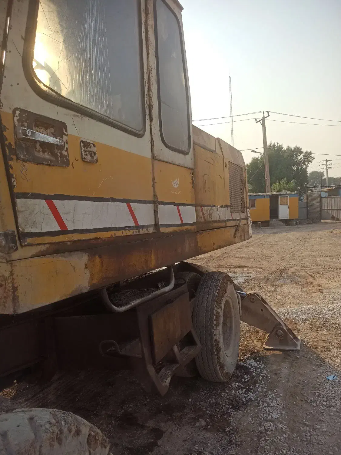 بیل مکانیکی لاستیکی|خودرو سنگین|اهواز, ناحیه صنعتی کارون|دیوار