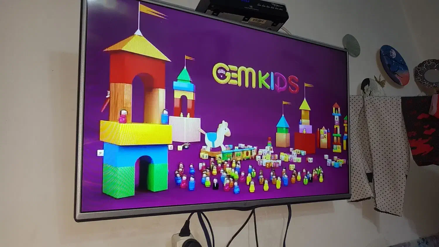 تلوزیون LG اصلی ۴۲ اینچ|تلویزیون و پروژکتور|نسیمشهر, |دیوار