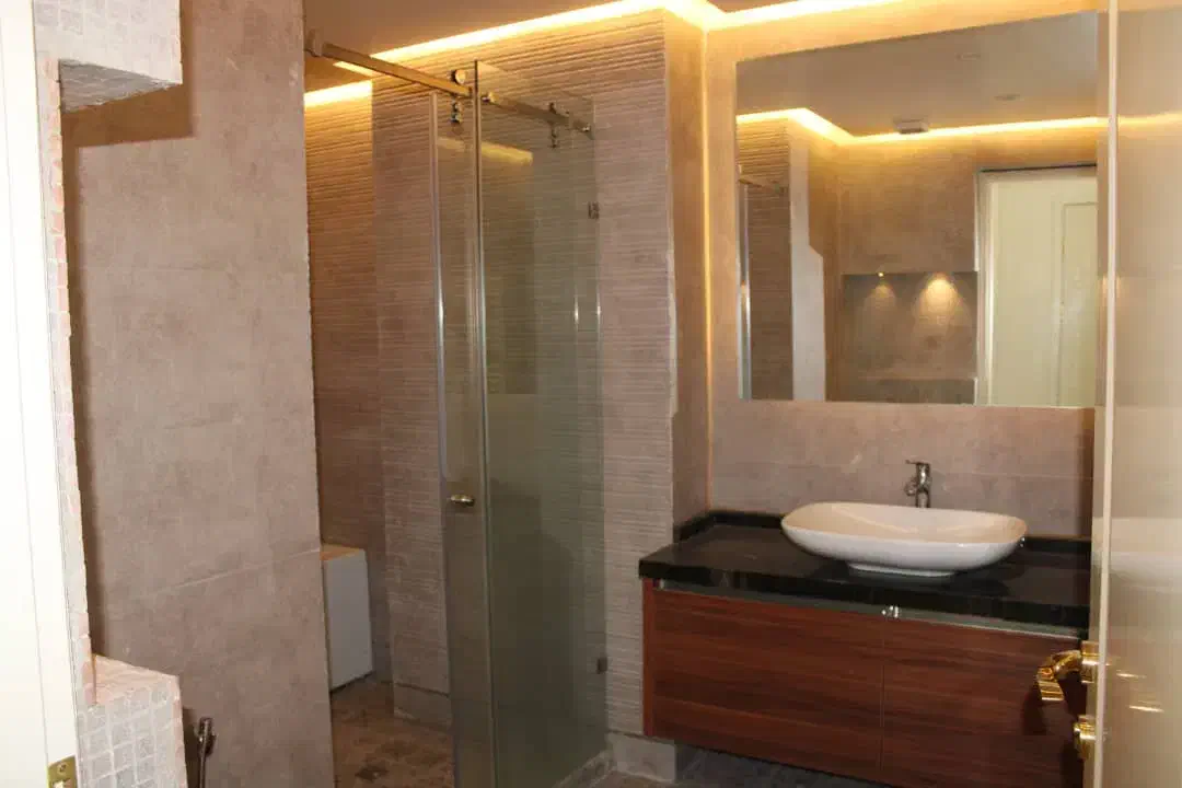 آپارتمان300متری3خوابه تک واحدی3پارکینگ دروس