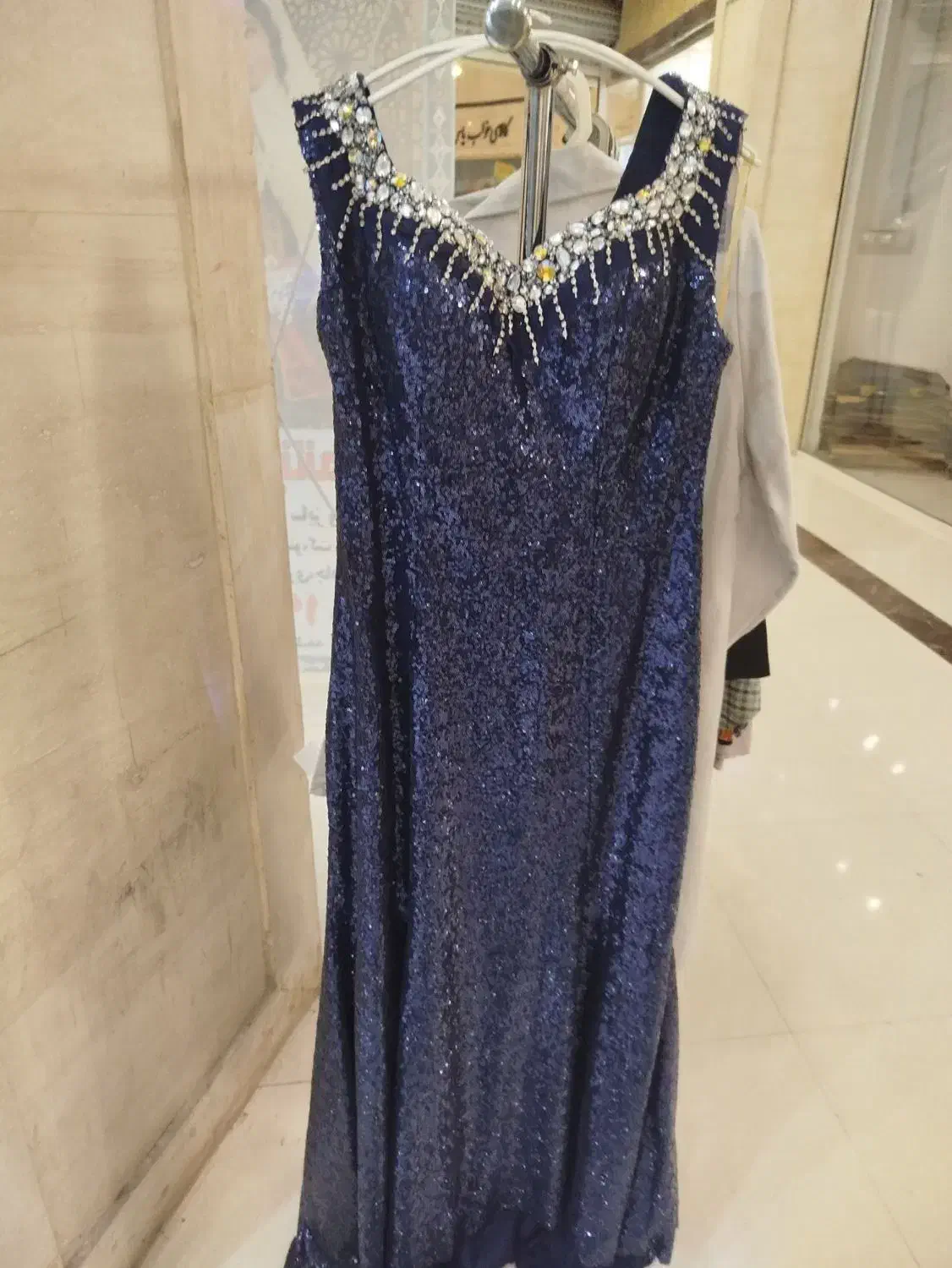 پیراهن مجلسی|لباس|مشهد, عیدگاه|دیوار