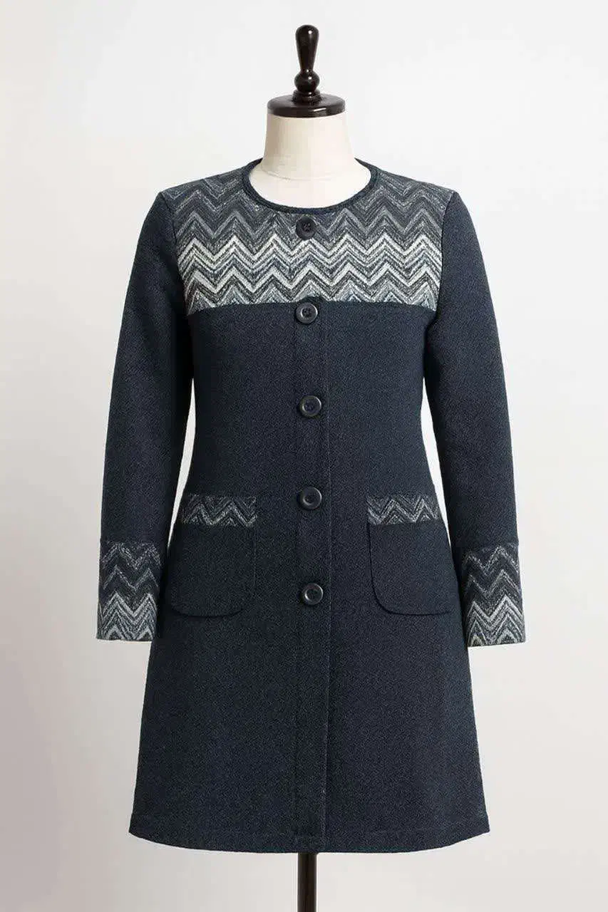 تعدادی پالتو ،بافت و...بفروش میرسد|لباس|شاهرود, |دیوار