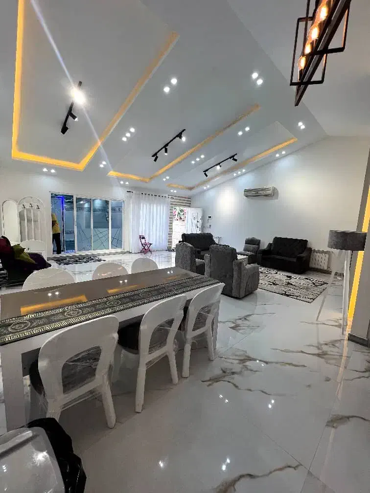 ویلااستخردارنوسازساحلی2خواب لوکس|اجارهٔ کوتاه‌مدت ویلا و باغ|بابلسر, |دیوار