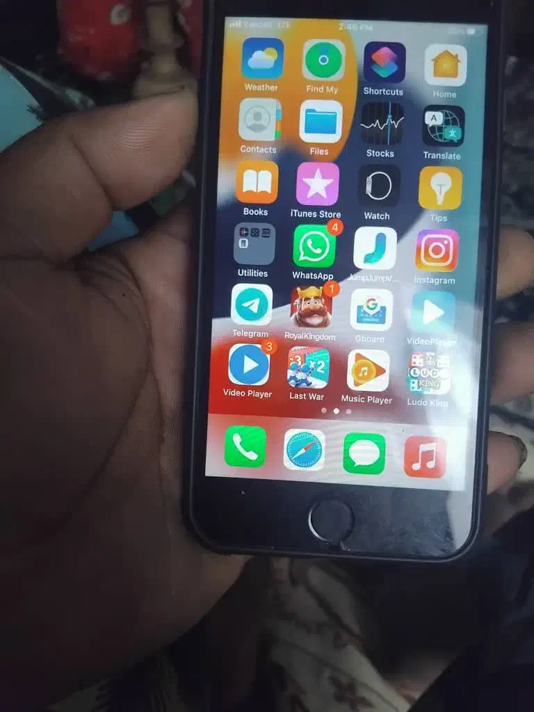 آیفون ۷با کارتون باداپل ادی|موبایل|بندرعباس, |دیوار