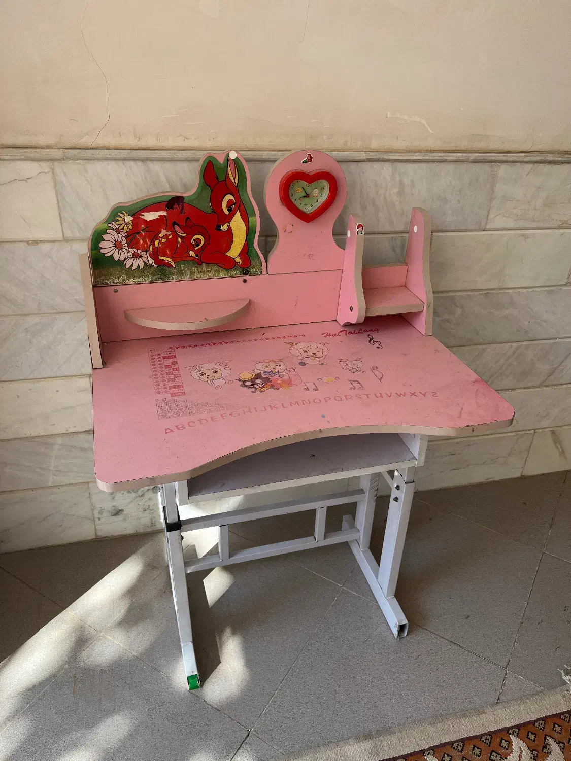 میز و صندلی تحریر کودک|تخت و صندلی بچه|کاشان, دانش|دیوار