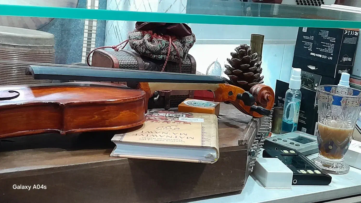 گالری موسیقی شیدا در خدمت هنرمندان عزیز|سازهای سنتی|فیروزآباد (فارس), |دیوار