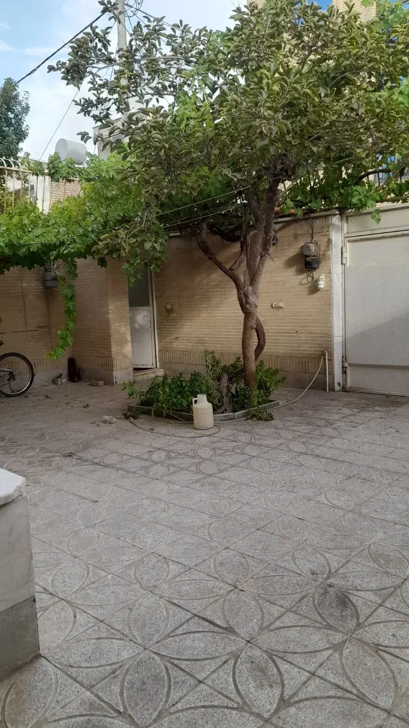 اجاره ویلایی دربست باز سازی شده ۲۰۰ متری|اجارهٔ خانه و ویلا|اصفهان, ملاصدرا|دیوار