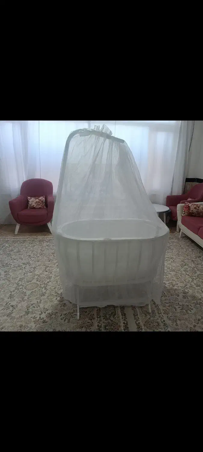 گهواره چوبی بیضی شکل|تخت و سرویس خواب|روانسر, |دیوار