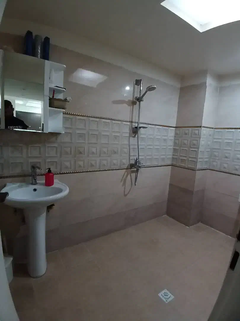 ۱۲۵ متر دو خوابه فول امکانات  خ نجات الهی