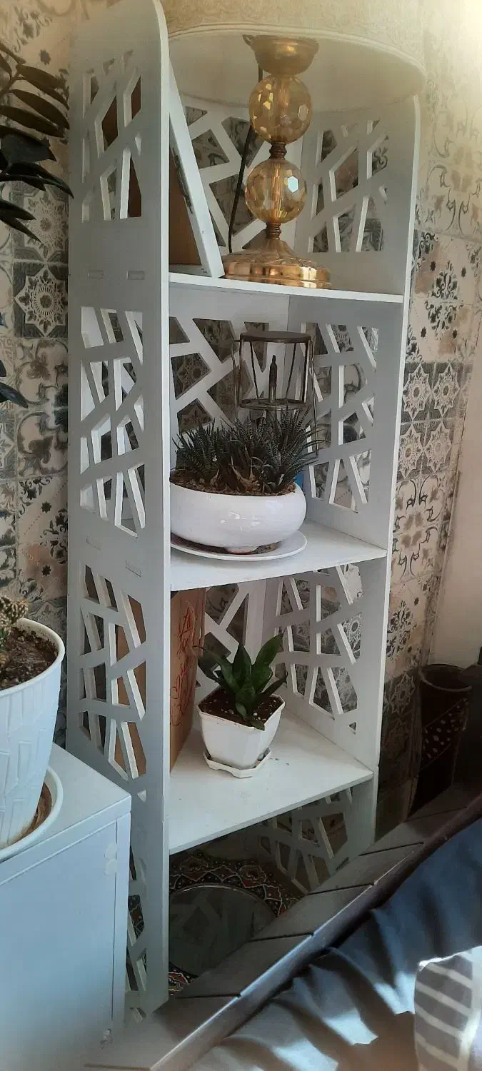 استند زیبا و محکم|کتابخانه، شلف، قفسههای دیواری|اراک, |دیوار