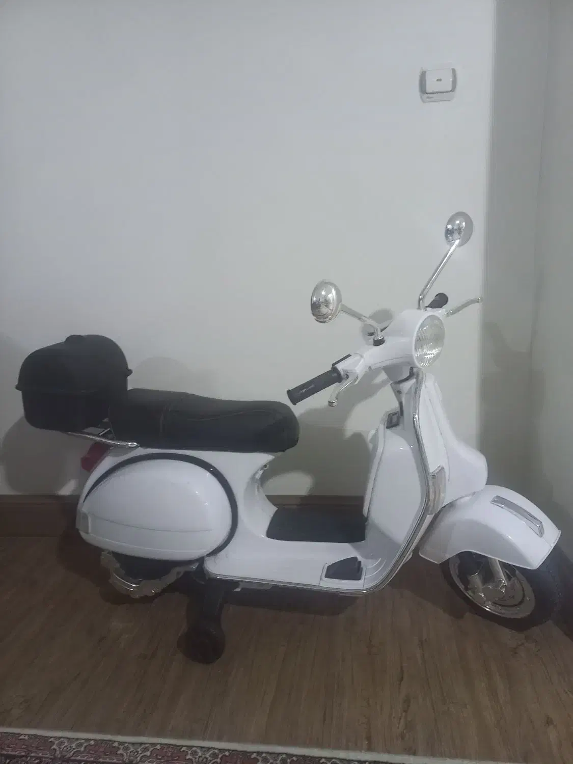 موتور شارژی وسپا|اسباب‌بازی بچه|شهریار, شهریار|دیوار