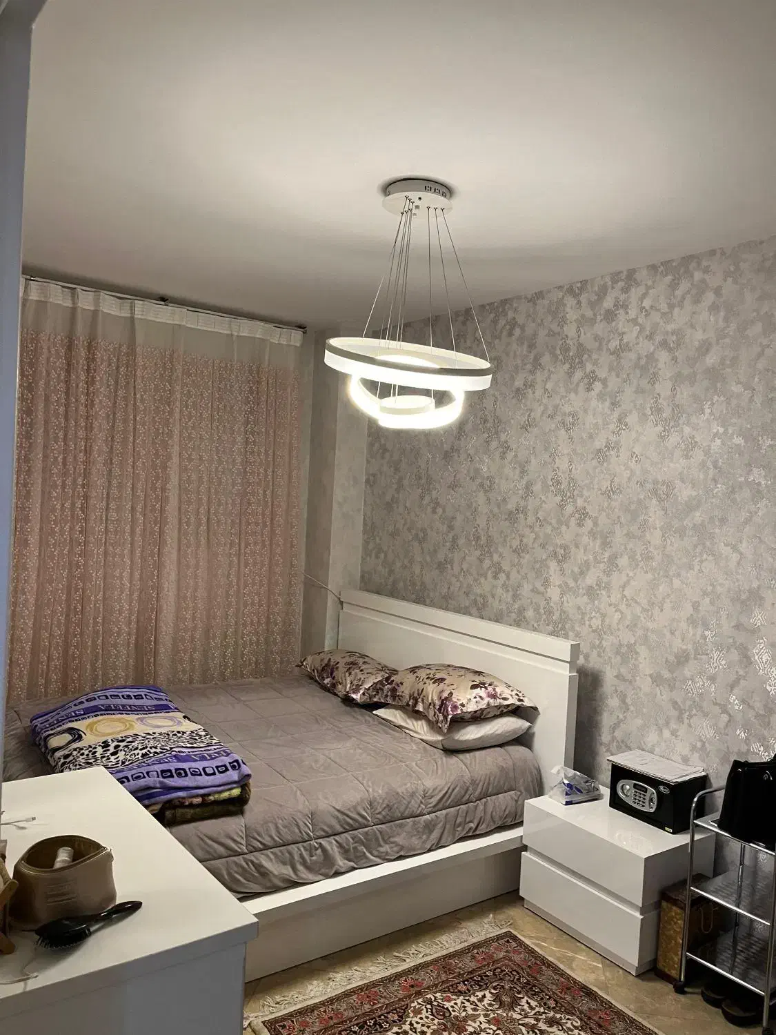 ۱۵۰متر شخصی/۳خواب/ بسیار تمیز/ چیتگر‌ کوهک طلوع ها