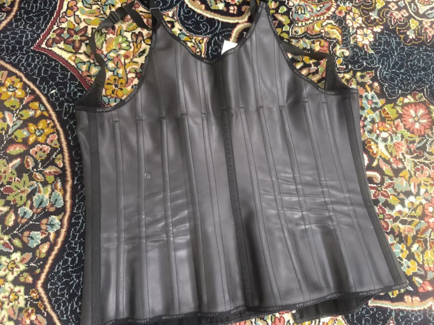 گن ساعت شنی لاتکس|لباس|کرج, ساسانی (قلمستان)|دیوار