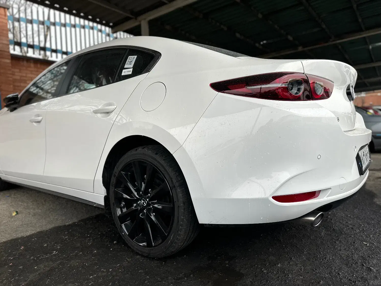 مزدا ۳ پرمیوم سفید صفر داخل مارون|خودرو سواری و وانت|تهران, میدان میوه و تره‌بار مرکزی|دیوار