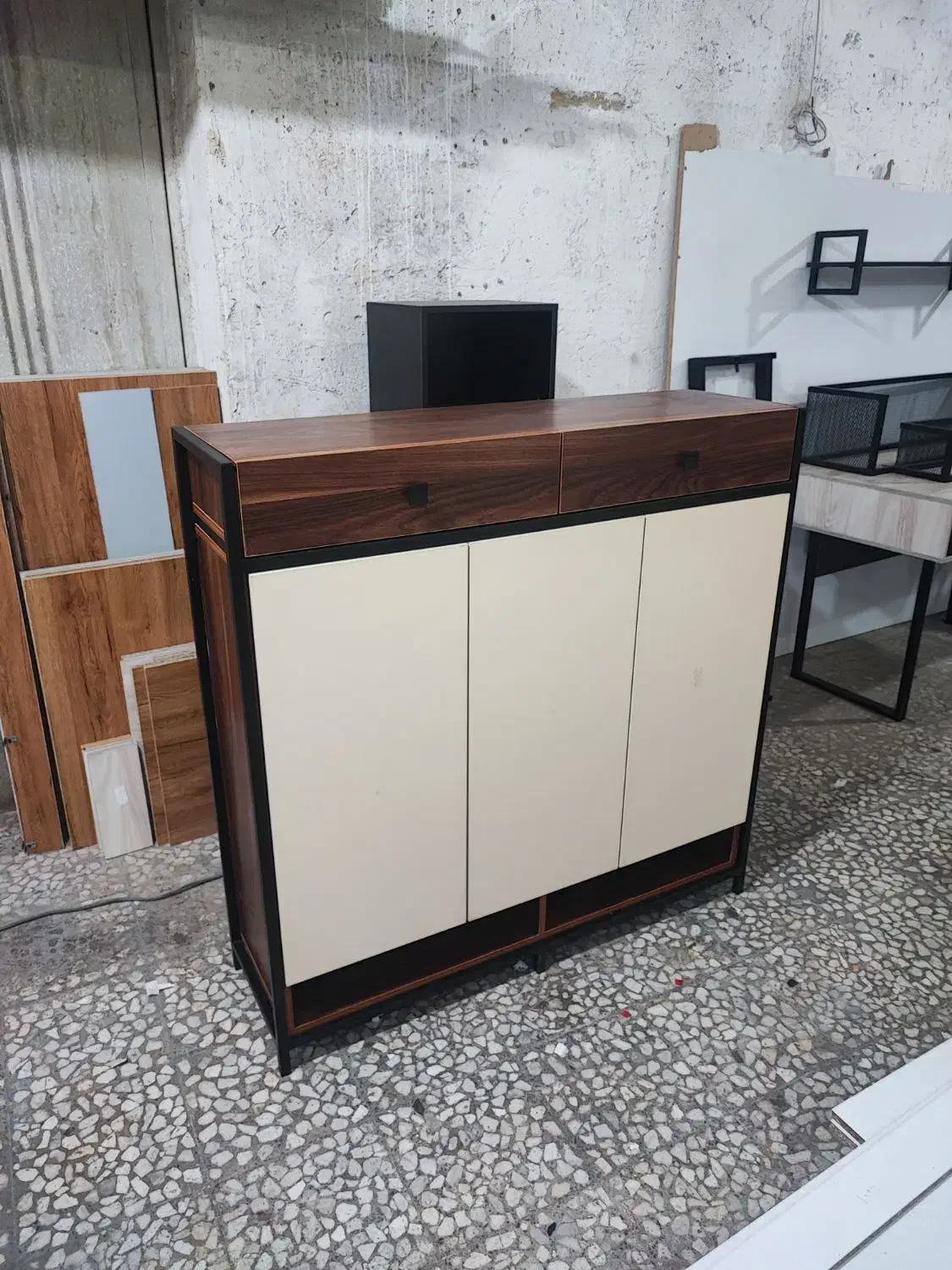 جاکفشی|جاکفشی، کمد، دراور|اصفهان, رهنان|دیوار