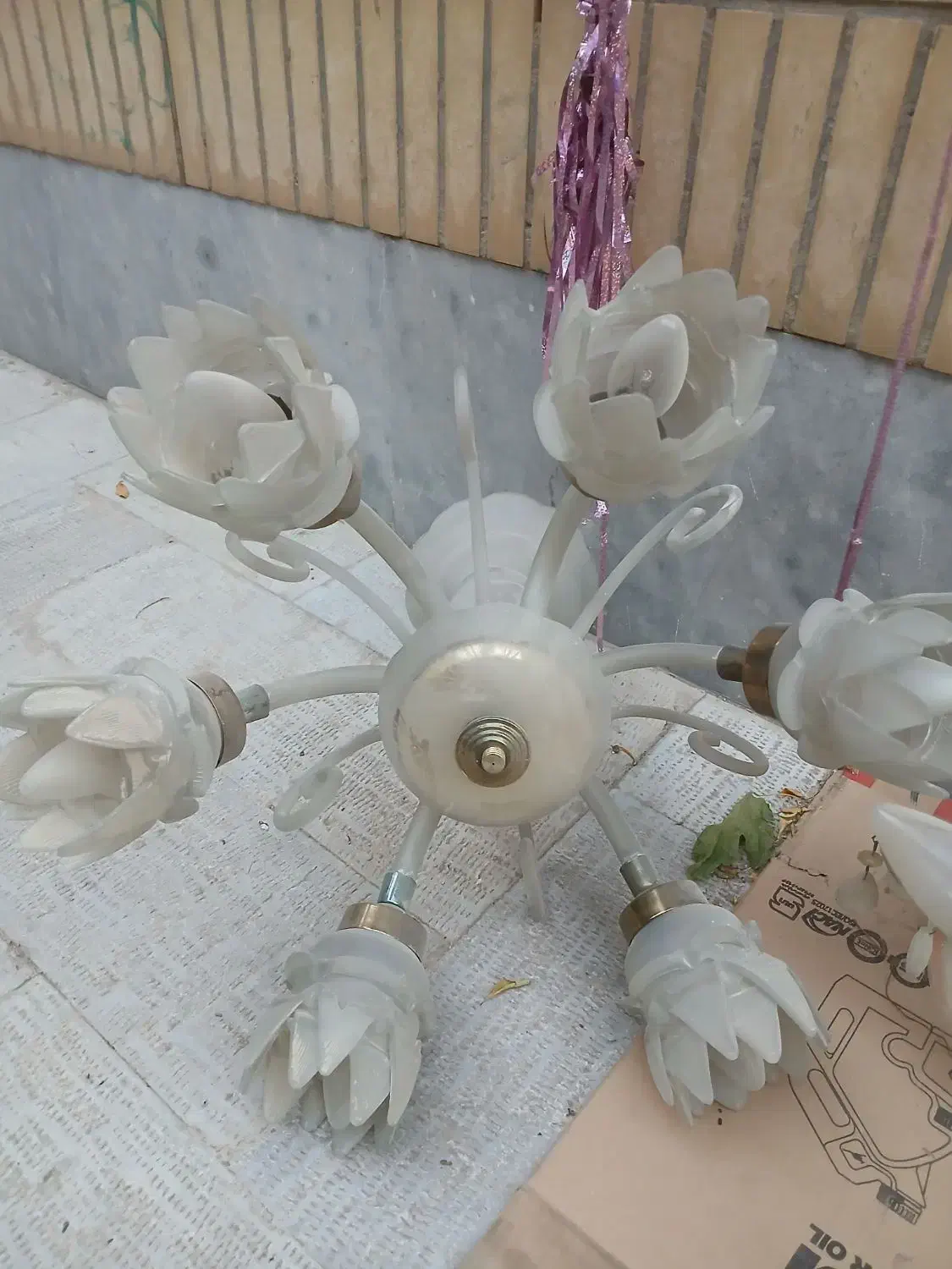 لوستر شیشه ای|لوستر و چراغ آویز|اصفهان, شاه پسند|دیوار