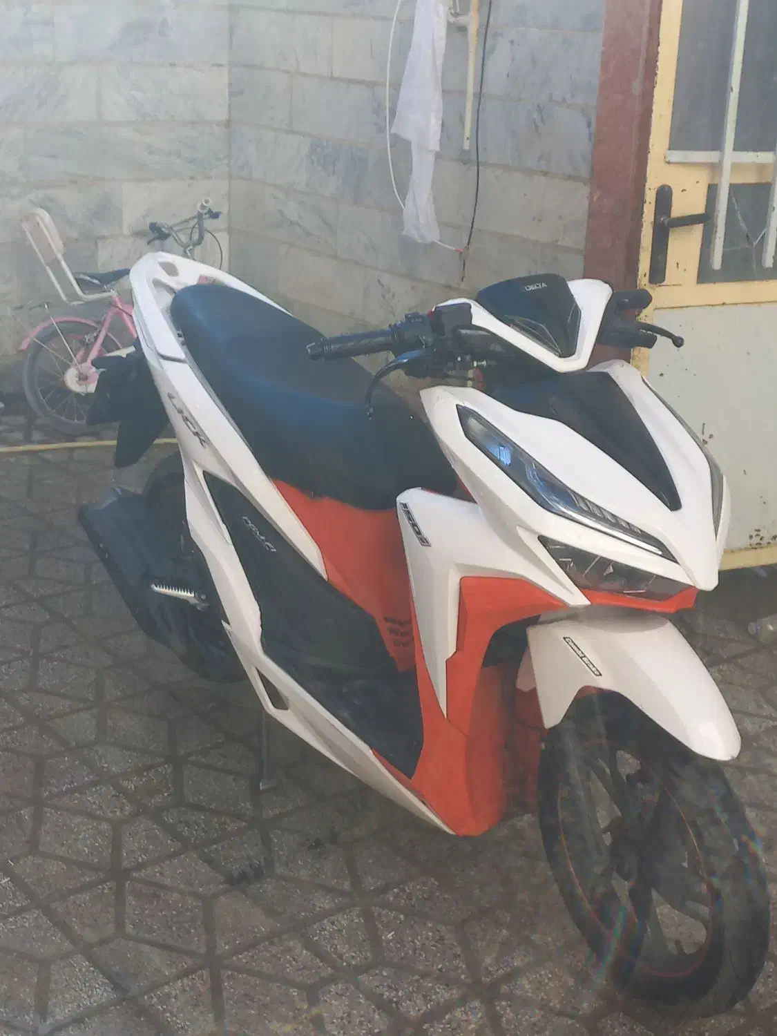 کلیک دلتا ۱۵۰ سی سی|موتورسیکلت|بروجرد, |دیوار