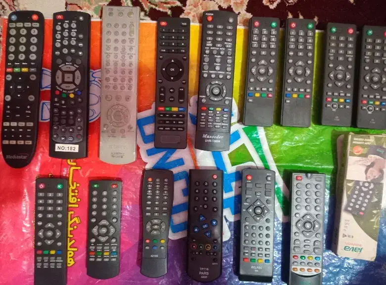 انواع و اَقصام کُنتُرول|تلویزیون و پروژکتور|شهریار, اصیل آباد|دیوار