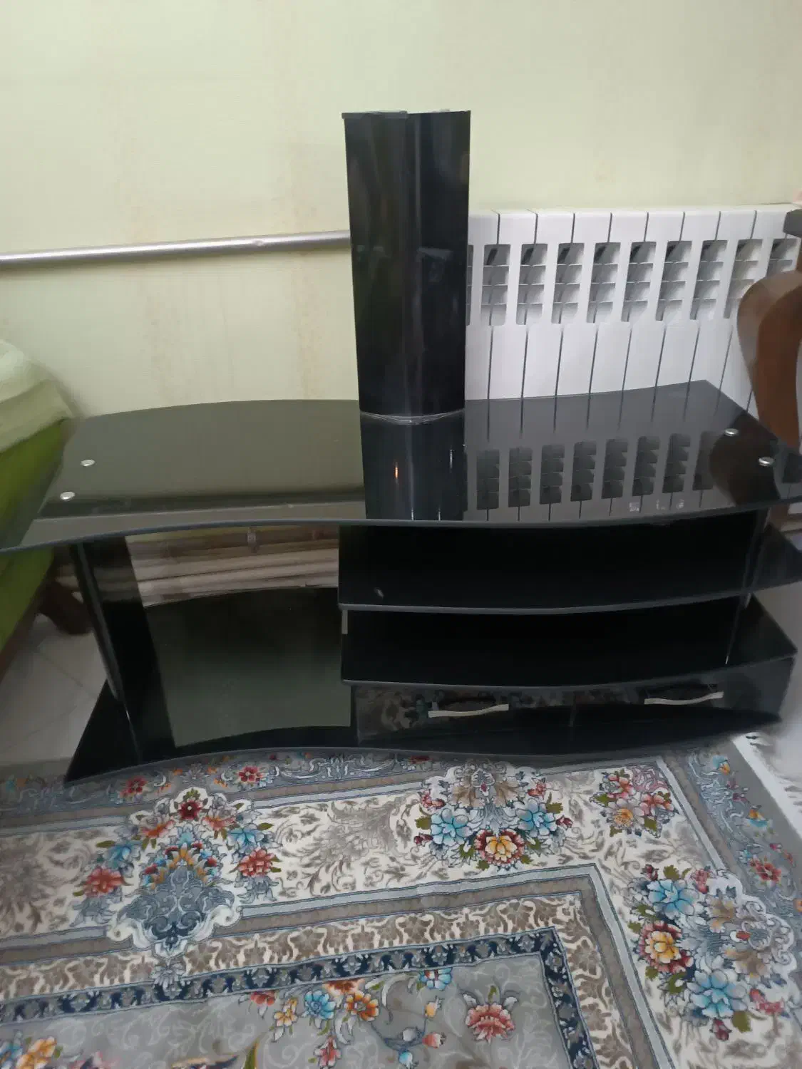 میز زیر تلویزیون شیشه ای سکوریت مشکی|میز تلویزیون|تهران, ونک|دیوار