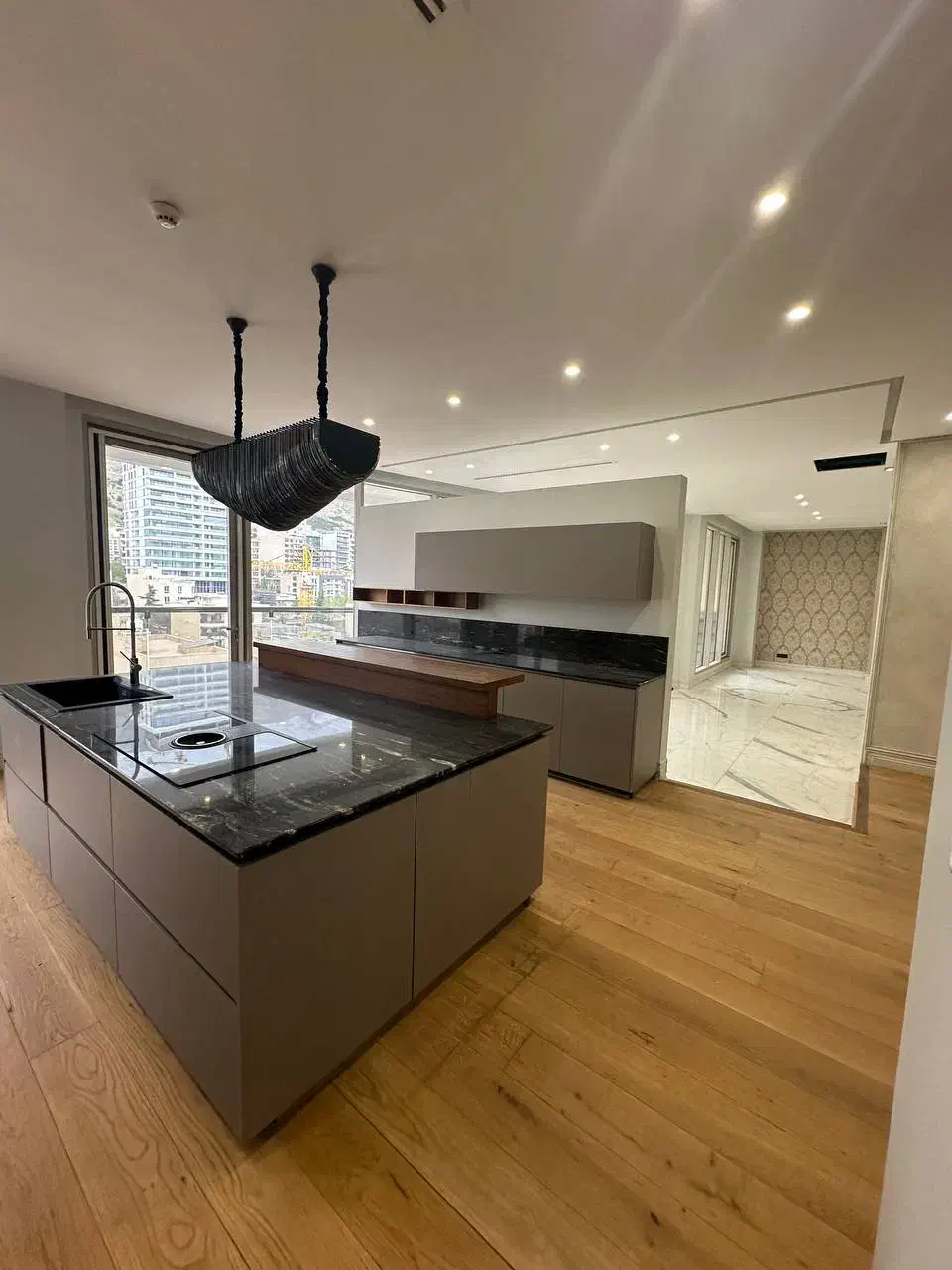 ولنجک ۲۲۰ متر سوپر لوکس/ مدرن/ تراس بزرگ ۴پارکینگ