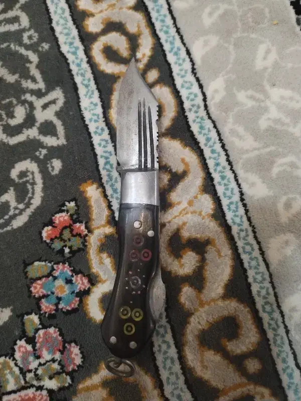 چاقو بابا|کلکسیون اشیاء عتیقه|میانه, |دیوار