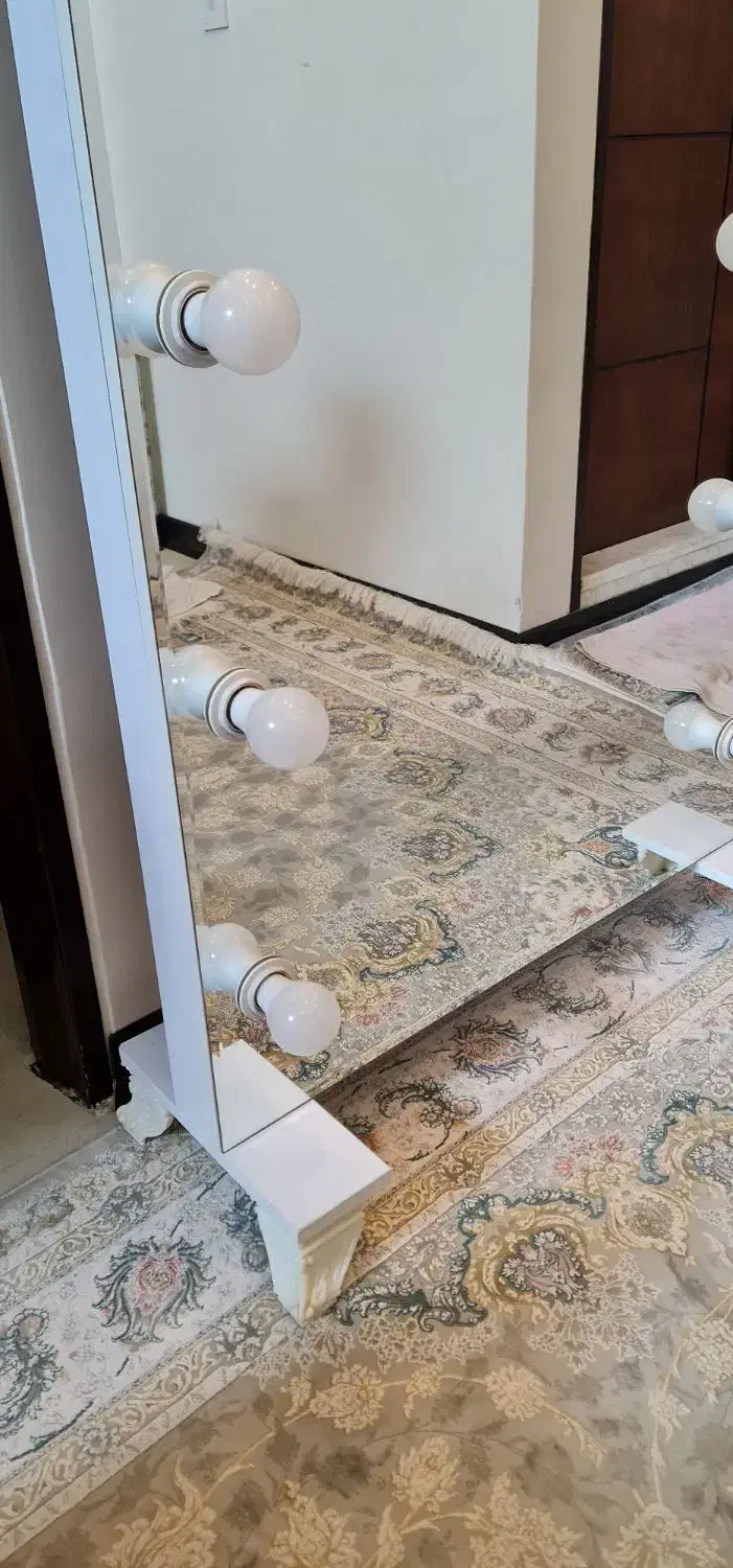 آینه لامپ دار کاملا نو|آینه|تهران, ائمه اطهار|دیوار