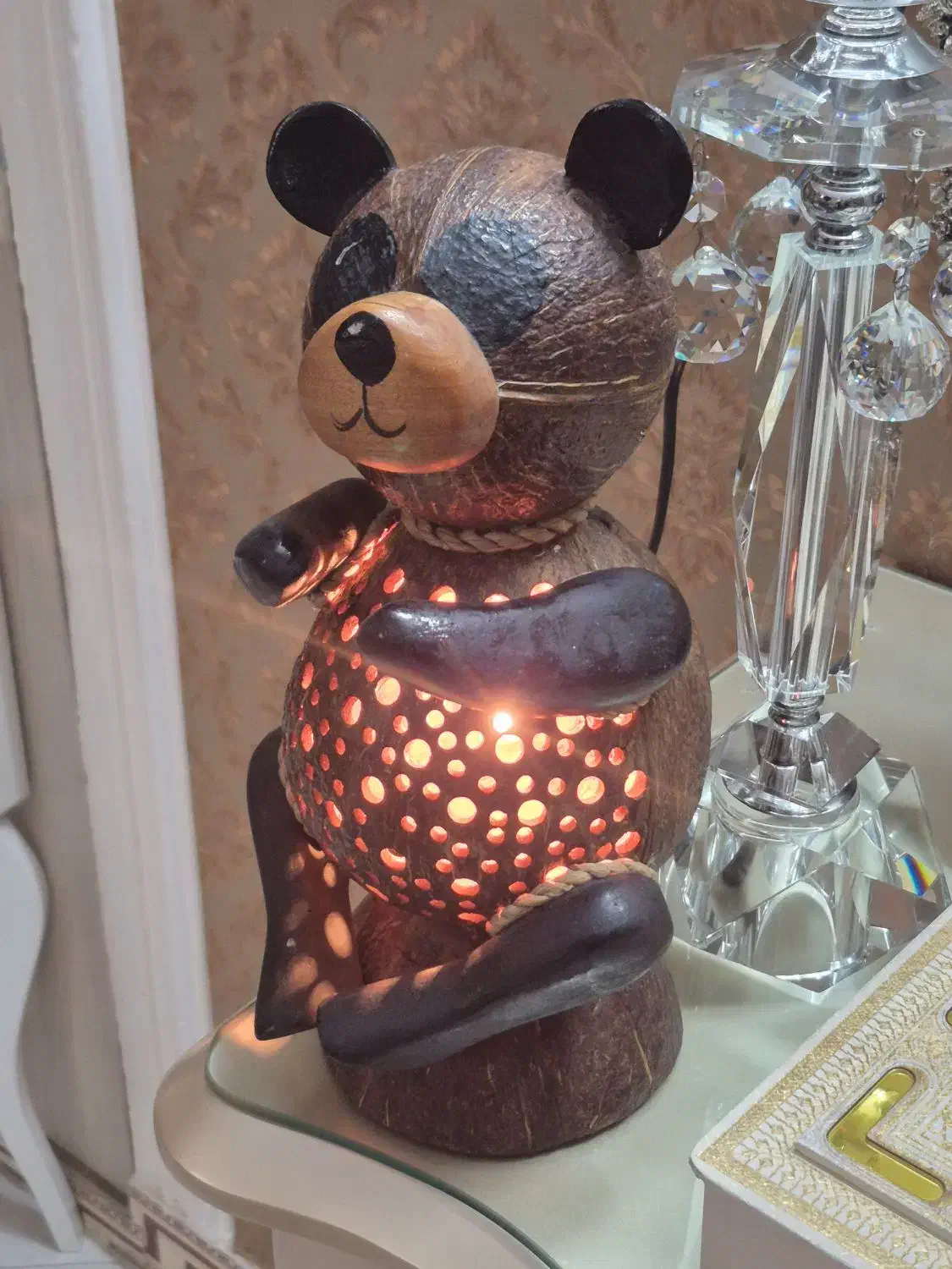 چراغ خواب|چراغ خواب و آباژور|ری, دیلمان|دیوار