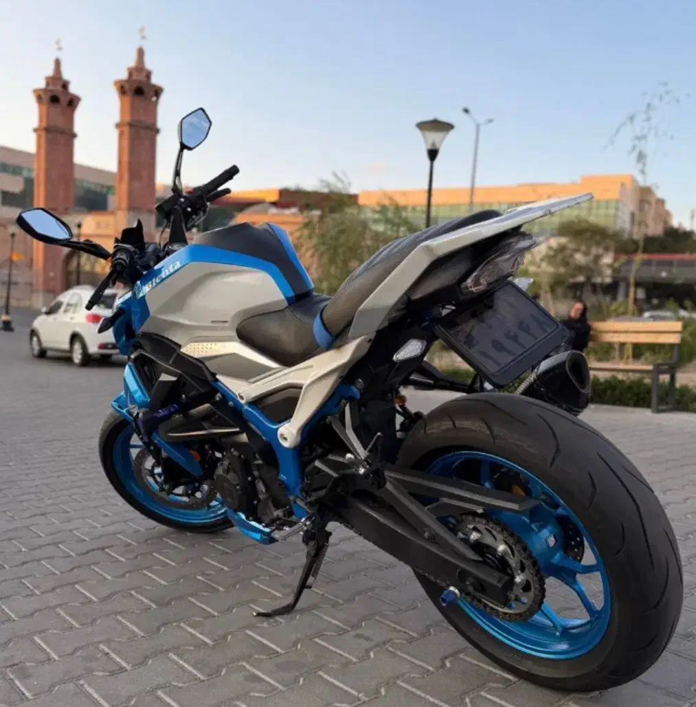 بلنتا۳۰۰z2جفت سیلندروارداتی کم کارمدل۱۴۰۰|موتورسیکلت|تبریز, |دیوار