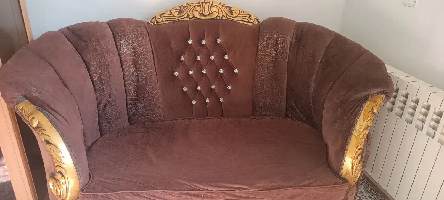 یک دست مبل دسته دوم بسیار زیبا|مبلمان خانگی و میز عسلی|سقز, |دیوار