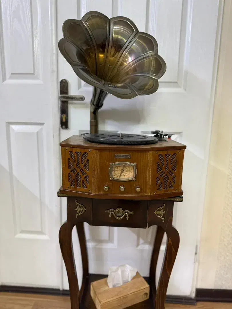 گرامافون|کلکسیون اشیاء عتیقه|مشهد, ابوذر|دیوار