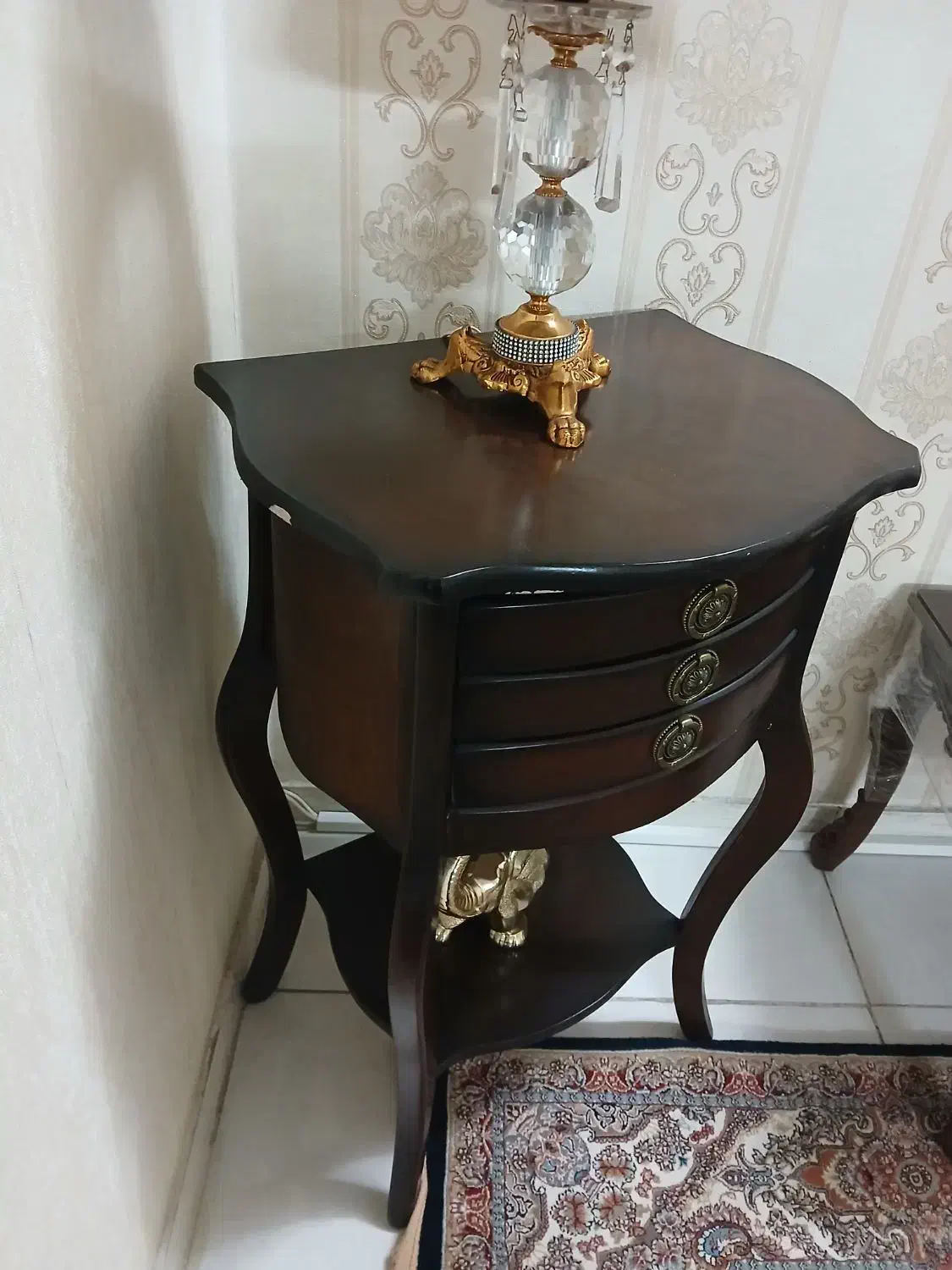 میز و آباژور|میز تلفن|آفتاب, |دیوار